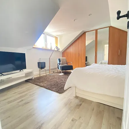 Maja Der Spreegarten * 콧부스